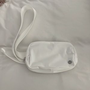 Lululemon Everywhere Belt Bag in White